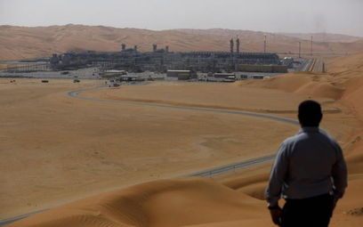 Saudi Aramco posiada potężne moce rafineryjne w Arabii Saudyjskiej. Posiada również udziały w rafine