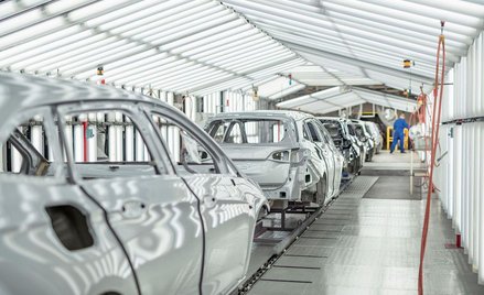 Przez ostatnie dwa lata producenci samochodów stracili 500 mld USD