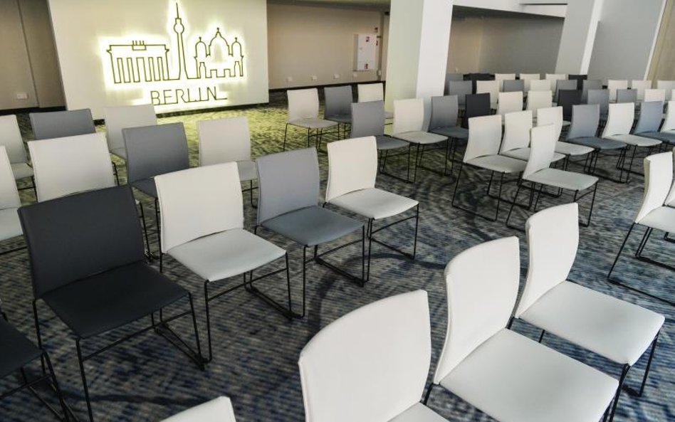 Sale konferencyjne nazwano nazwami miast.