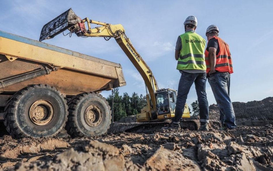 Budownictwo w kwietniu lekko w dół