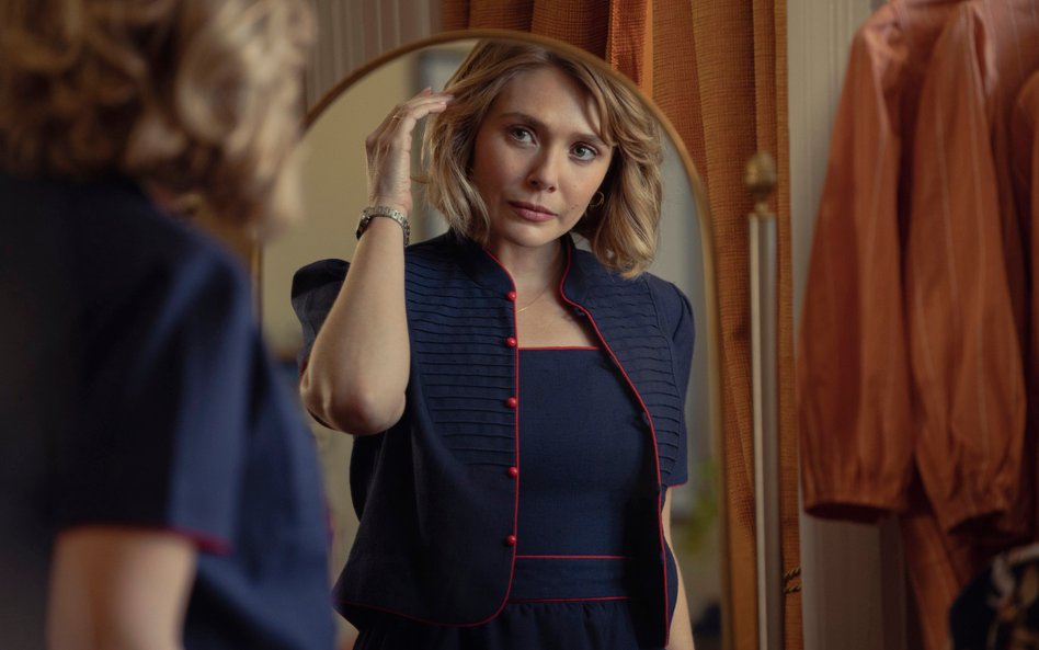 Elizabeth Olsen (Candy Montgomery) w serialu „Miłość i śmierć”