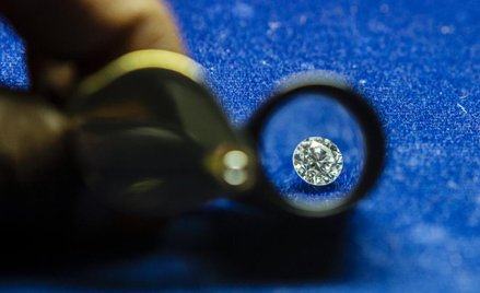 Oxfam: 1 proc. bogatych ma więcej majątku niż cała reszta