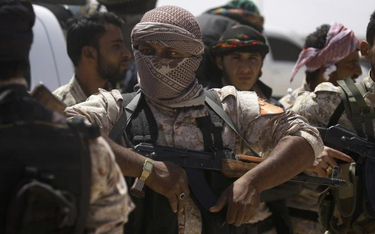 Żołnierze wspieranych przez USA oddziałów kurdyjsko-arabskich wczoraj na przedmieściach Rakki