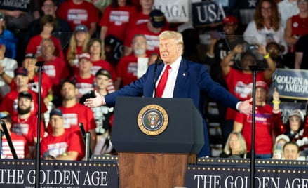Trzecia kadencja Trumpa - polityczna prowokacja czy zagrożenie dla demokracji