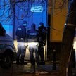Policja przed budynkiem przy ul. Inżynierskiej 6 na warszawskiej Pradze. Podczas zatrzymania agresyw