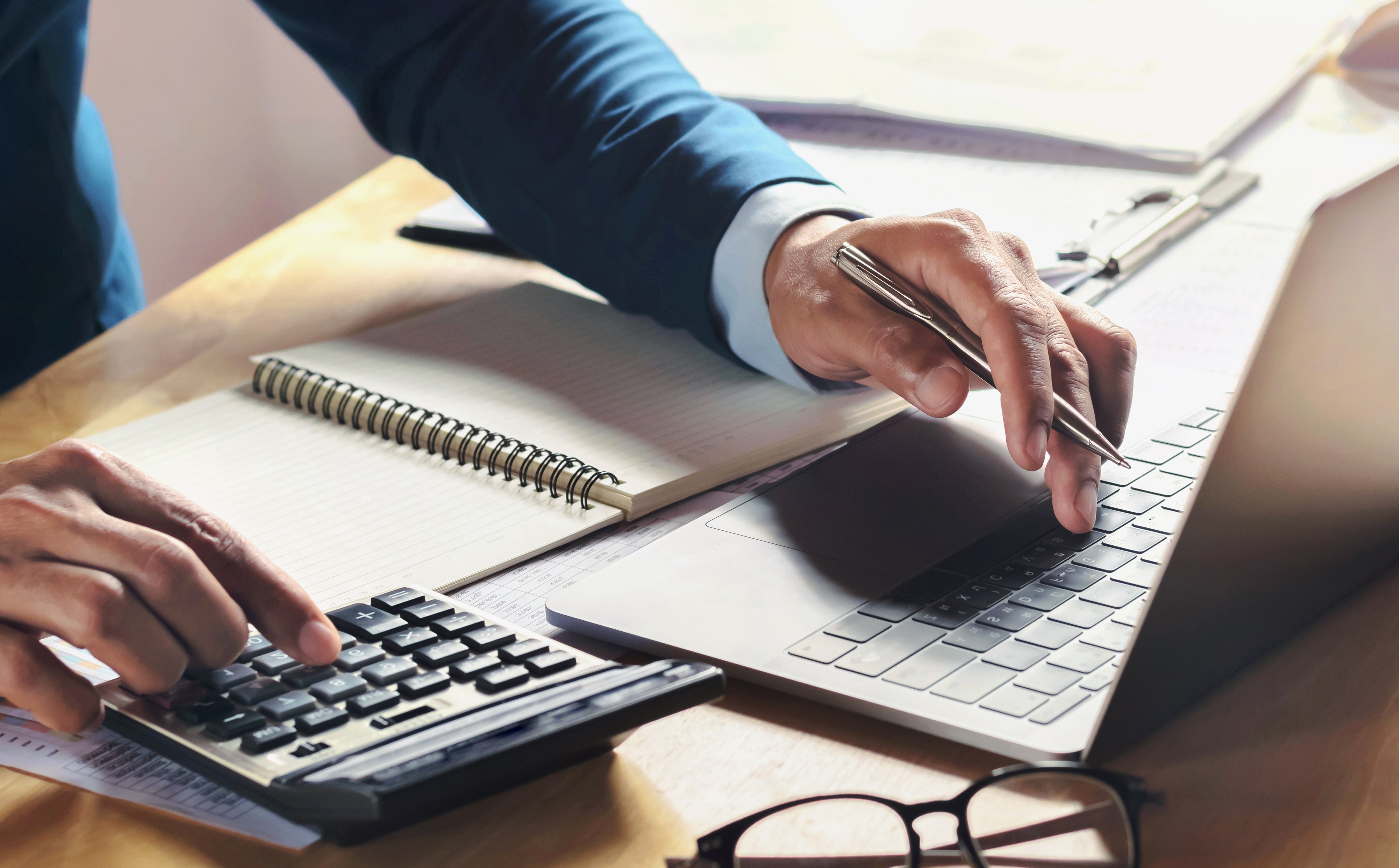 Wypłacając dywidendę trzeba pamiętać o podatku u źródła