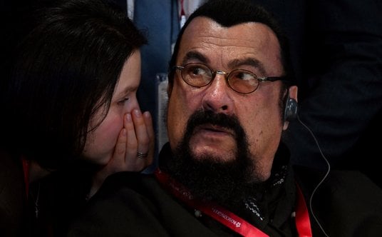 Amerykański aktor filmów akcji Steven Seagal uczestniczy w Międzynarodowym Forum Ekonomicznym w Pete