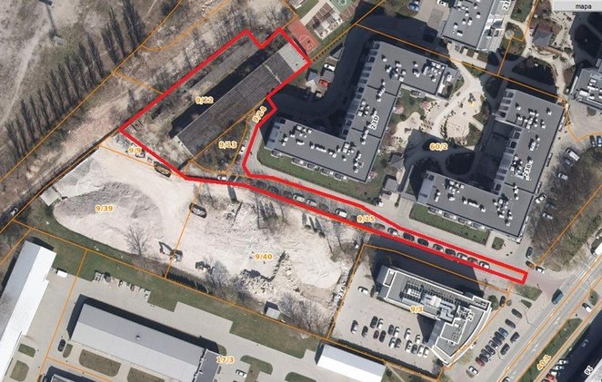 Zaznaczone działki przy ul. Kłobuckiej są przeznaczone na sprzedaż