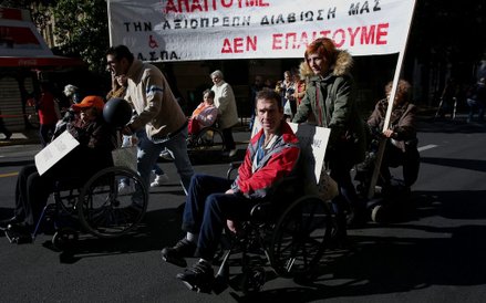 Protest osób niepełnosprawnych w Atenach