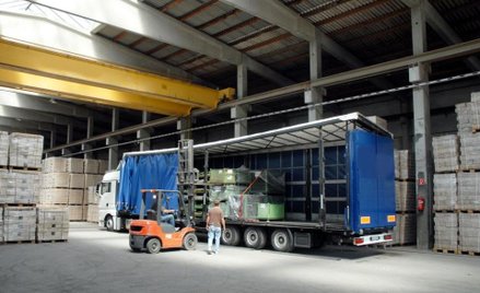 Jak dzielić koszty transportu przy sprzedaży z różnymi stawkami VAT