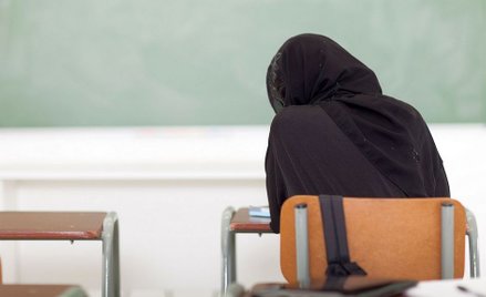 Dania: Zakazać prywatnym szkołom nauczania arabskiego