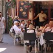 Zgodnie z nowym prawem nie będzie wolno palić w ogródkach kawiarnianych