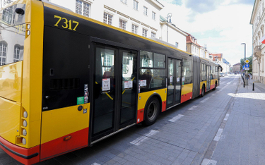 Trzaskowski: Nie wystarczy autobusów i tramwajów w Warszawie
