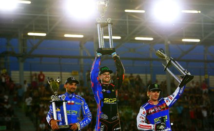 Podium w Gorzowie Wlkp. Od lewej: Bartosz Zmarzlik (2. miejsce), Brady Kurtz (1. miejsce) i Daniel B