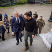 Jens Stoltenberg i Wołodymyr Zełenski w Kijowie