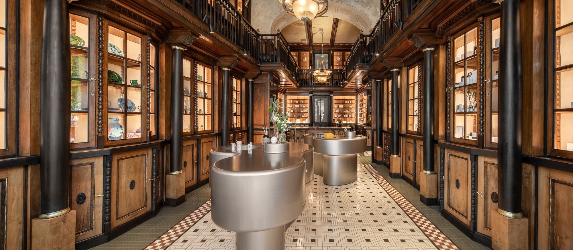 Zabytkowa apteka we Lwowie w nowej roli. Te wnętrza to podróż w czasie