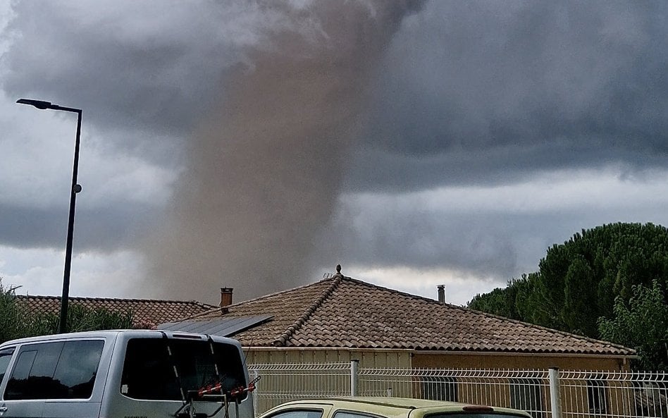 Tornado we Francji. Zniszczone setki domów, 41 osób rannych