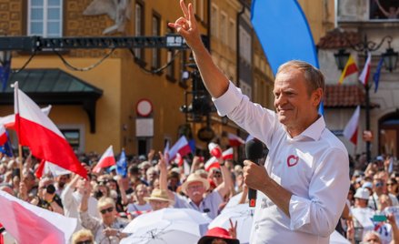 Tusk: Tak długo, jak mamy Polskę w sercach, tak długo nikt nam nie zagrozi