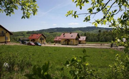 Średnia powierzchnia sprzedanych w III kwartale br. nieruchomości ANR, przypadająca na jedną umowę, 