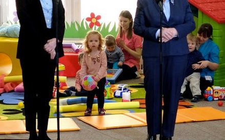 Premier Beata Szydło podczas otwarcia żłobka w Stalowej Woli