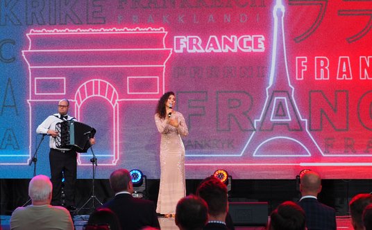 Otwarciu pirsu towarzyszył koncert piosenek z różnych stron świata