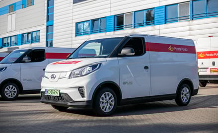 Poczta Polska wynajęła na 3 lata 25 elektrycznych chińskich samochodów dostawczych.