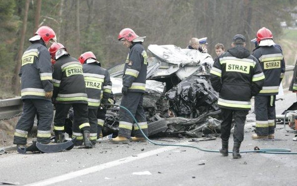 Coraz więcej wypadków na polskich drogach