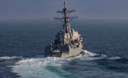 W blokadzie cieśniny Ormuz biorą udział dwa niszczyciele rakietowe