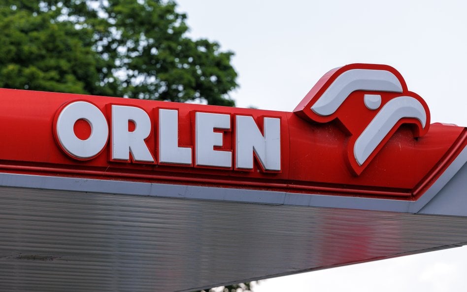 W nowej promocji na stacjach paliw Orlen kierowcy mogą otrzymać trzy kupony rabatowe o łącznej warto