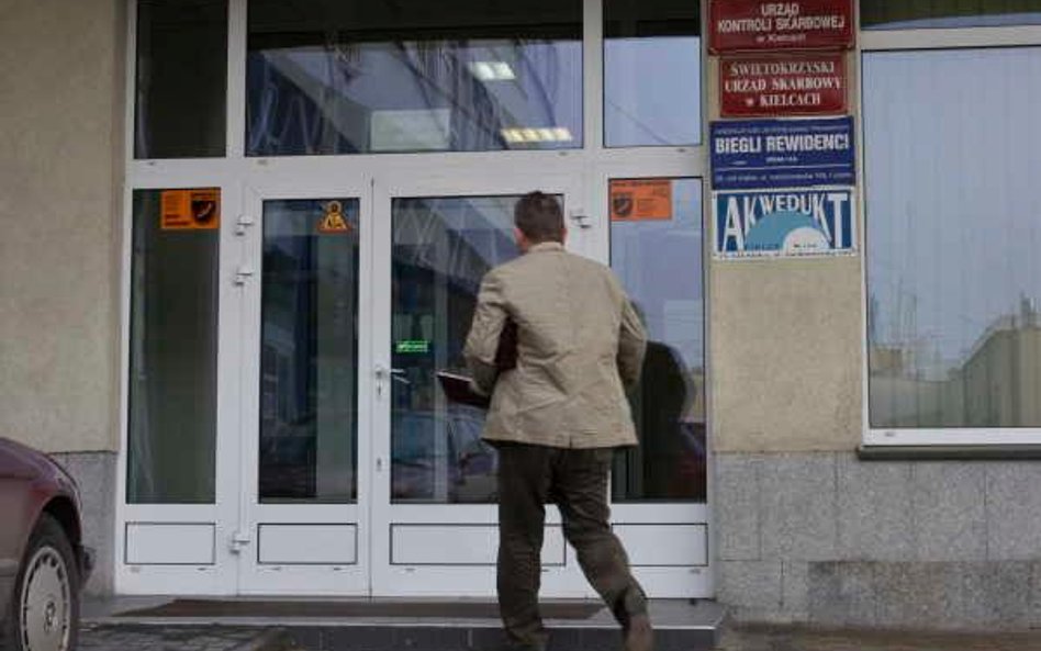 Poinformuj fiskusa, że nadal chcesz być zwolniony