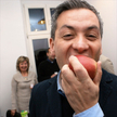 Jeśli porady seksualne, to tylko w biurze Roberta Biedronia