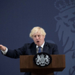 Cummings: Johnson nie chciał lockdownu, bo umierali seniorzy