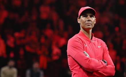 W Las Vegas przed gromadą gwiazd filmu i sceny Rafael Nadal (na zdjęciu) zagrał przesuniętą o rok po