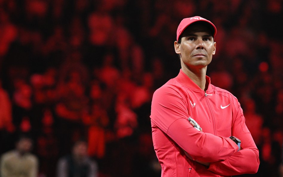 W Las Vegas przed gromadą gwiazd filmu i sceny Rafael Nadal (na zdjęciu) zagrał przesuniętą o rok po