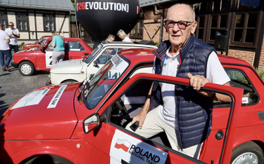 94-letni Sobiesław Zasada wyruszył "Maluchem" do Monte Cassino