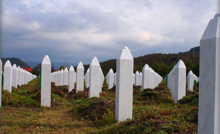 Bośnia oskarża generała o ludobójstwo w Srebrenicy