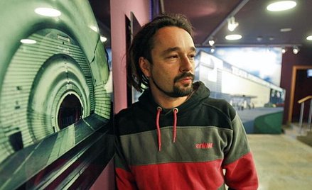 *Maciek Stępiński był stałym bywalcem Teatru Powszechnego. Jednak dopiero szykując swój cykl fotogra