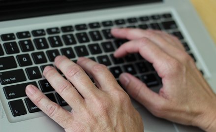 Farma trolli za dotacje od państwa? Śledztwo "Newsweeka"