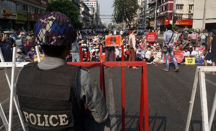 Birma: Pierwsza ofiara śmiertelna protestów przeciw juncie