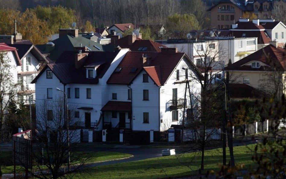 Klienci kupują lokale w centrum Warszawy