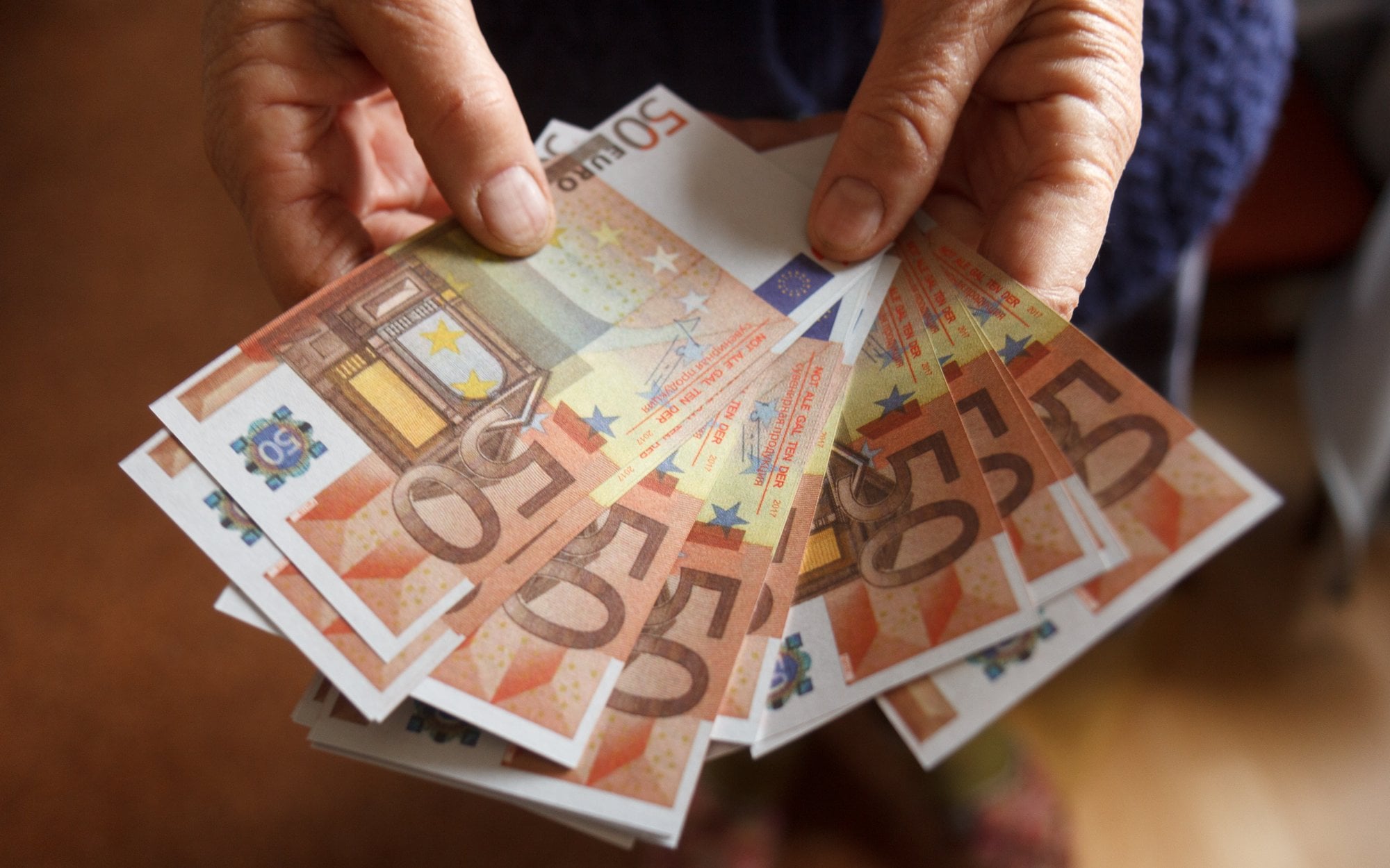 Ekonomiści: To przyjęcie euro jest receptą na poprawę bezpieczeństwa Polski