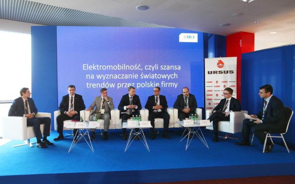 To najlepszy moment, by wejść w napędy elektryczne – zgodzili się uczestnicy panelu na temat elektro