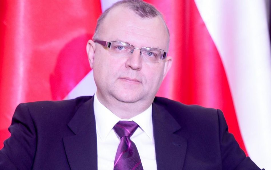 Ujazdowski: Sądowa gra o suwerenność