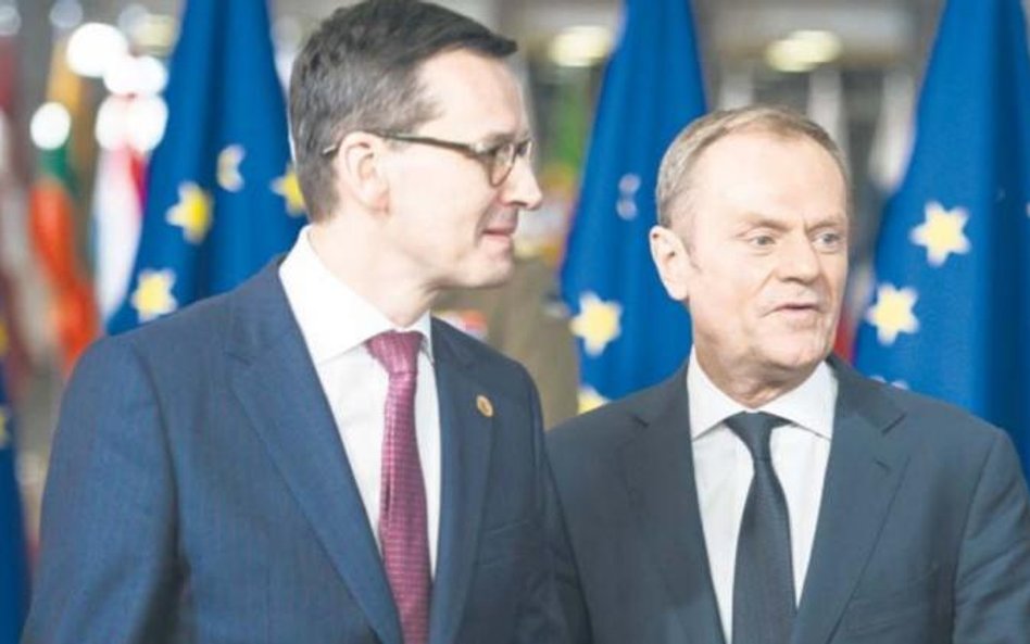 Premier Mateusz Morawiecki i były premier Donald Tusk chętnie przerzucają się wzajemnie odpowiedzial