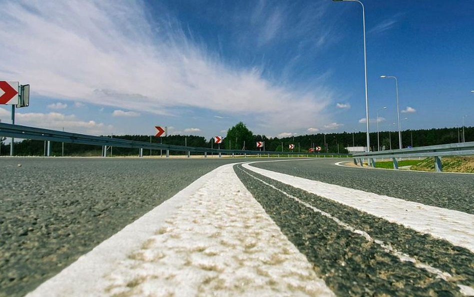 Nowa trasa szybkiego ruchu niemal gotowa. Będzie łatwiej dojechać na lotnisko i Słowację