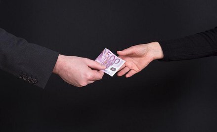 Wypłata odprawy pośmiertnej spadkobiercom bez dodatkowych warunków