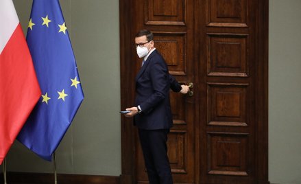 Sondaż: Polacy negatywnie oceniają prezydenta, rząd i premiera