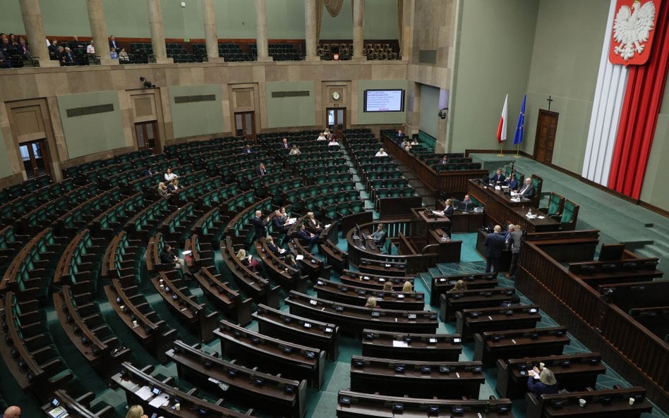 Sejm zajmuje się zmianami progów podatkowych