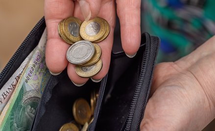 Który wariant renty wdowiej będzie bardziej opłacalny? ZUS pomoże w obliczeniach