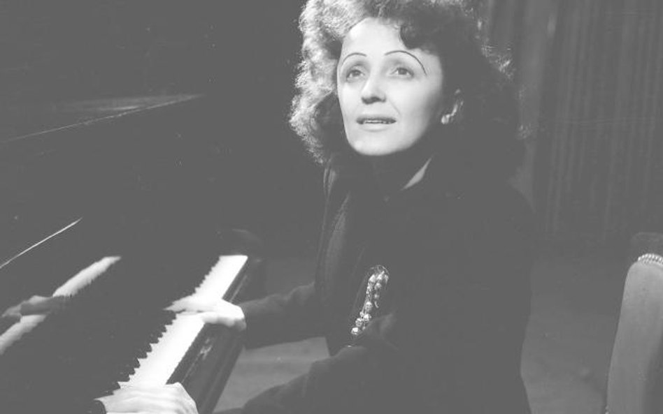 Burzliwe życie Edith Piaf (1915–1963) do dziś fascynuje wielbicieli jej talentu